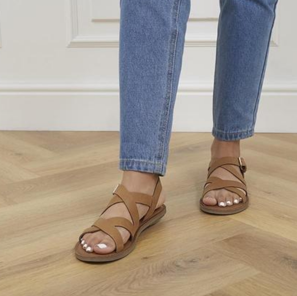 NWT Toms Sicily Sandals - Tan Leather - 7.5